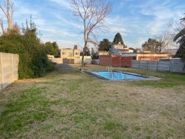 Sale Lot 902 m² El Talar with Pool, Water, Electricity.