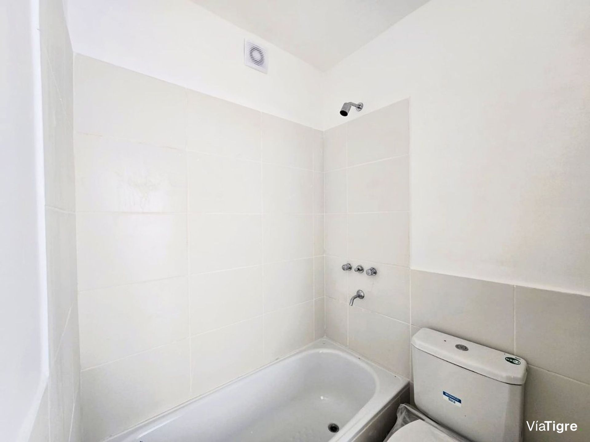 Alquiler Casa En "Casas De Santa Ana"