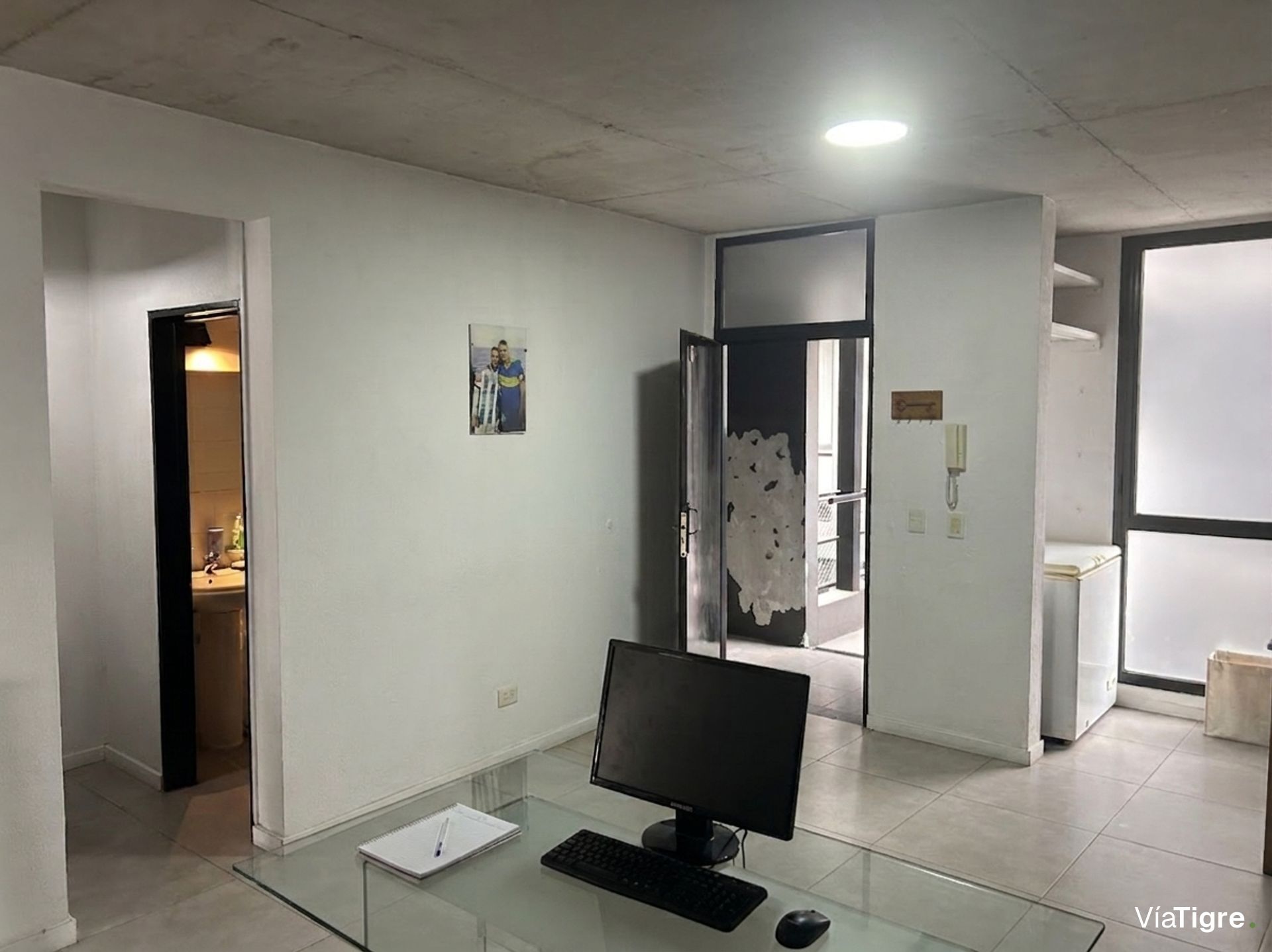 Monoambiente al frente con cochera y renta