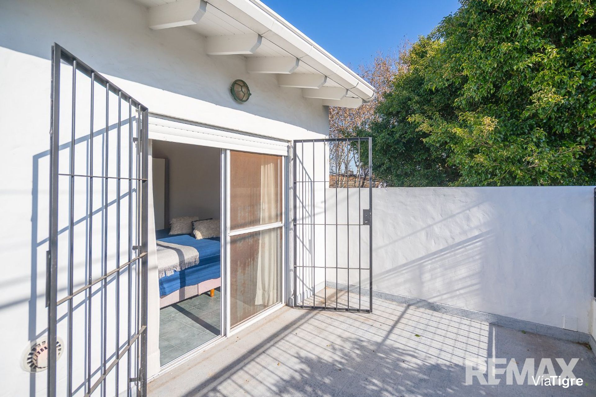 Venta casa 6 ambientes tipo PH con patio y balcon
