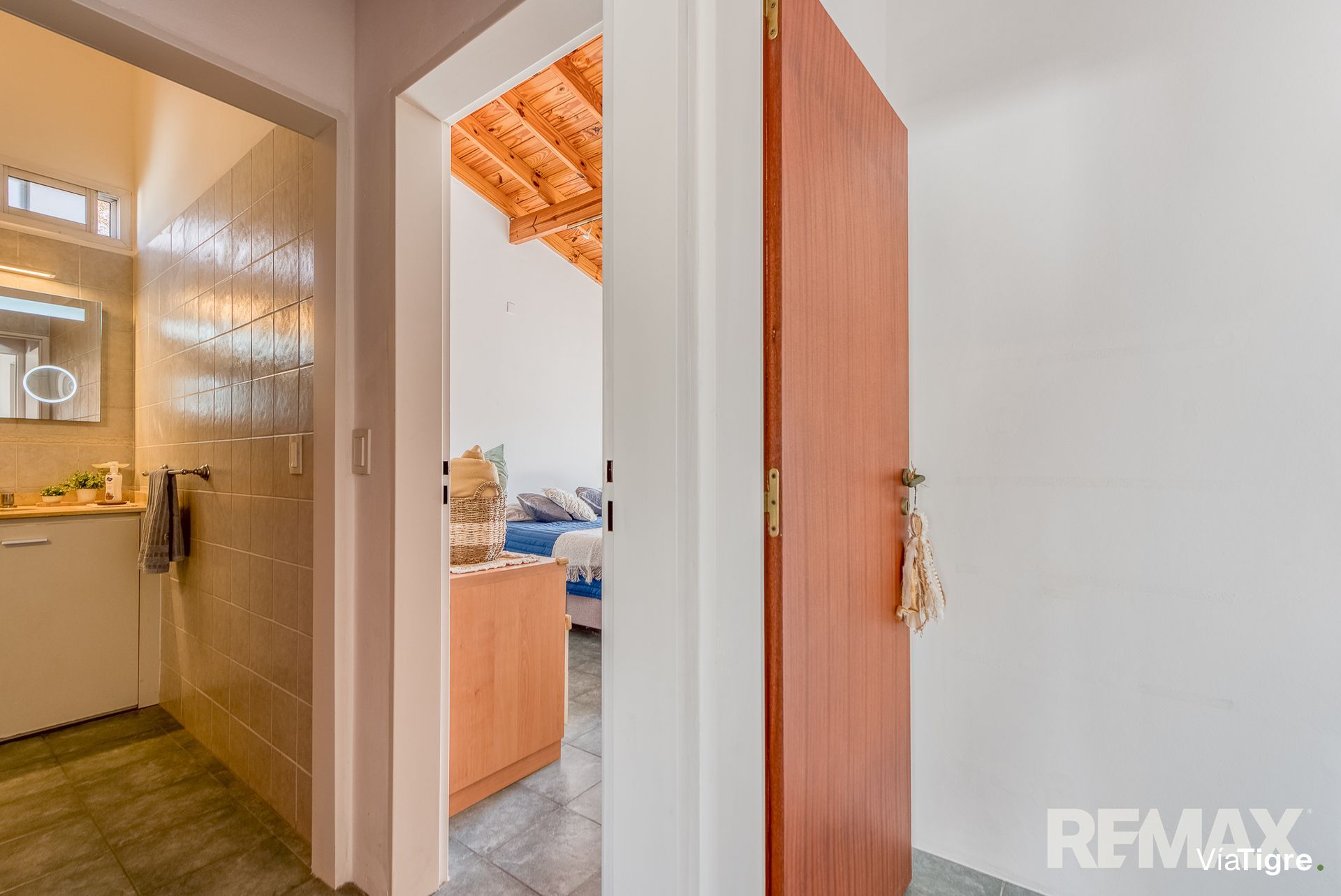 Venta casa 6 ambientes tipo PH con patio y balcon