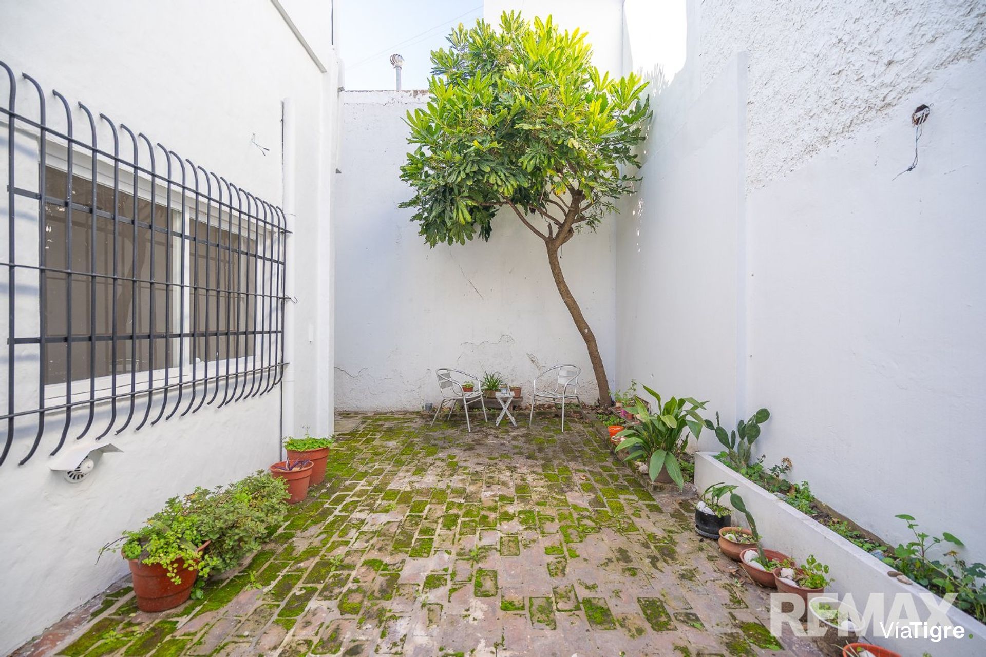 Venta casa 6 ambientes tipo PH con patio y balcon