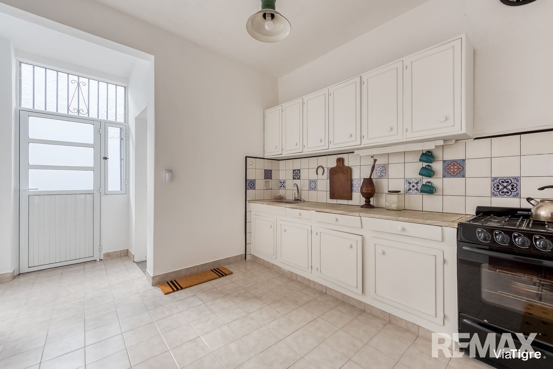 Venta casa 6 ambientes tipo PH con patio y balcon