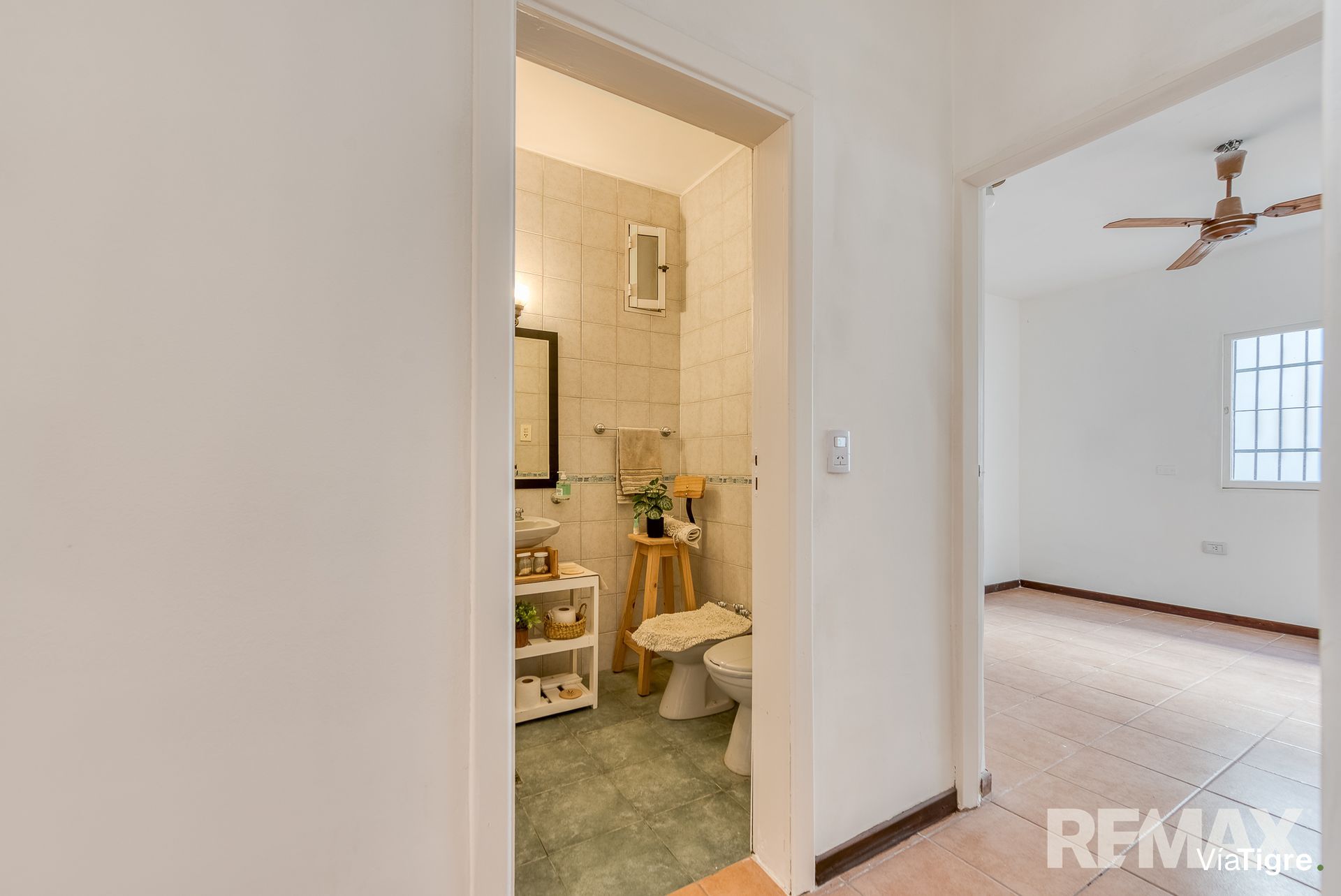 Venta casa 6 ambientes tipo PH con patio y balcon