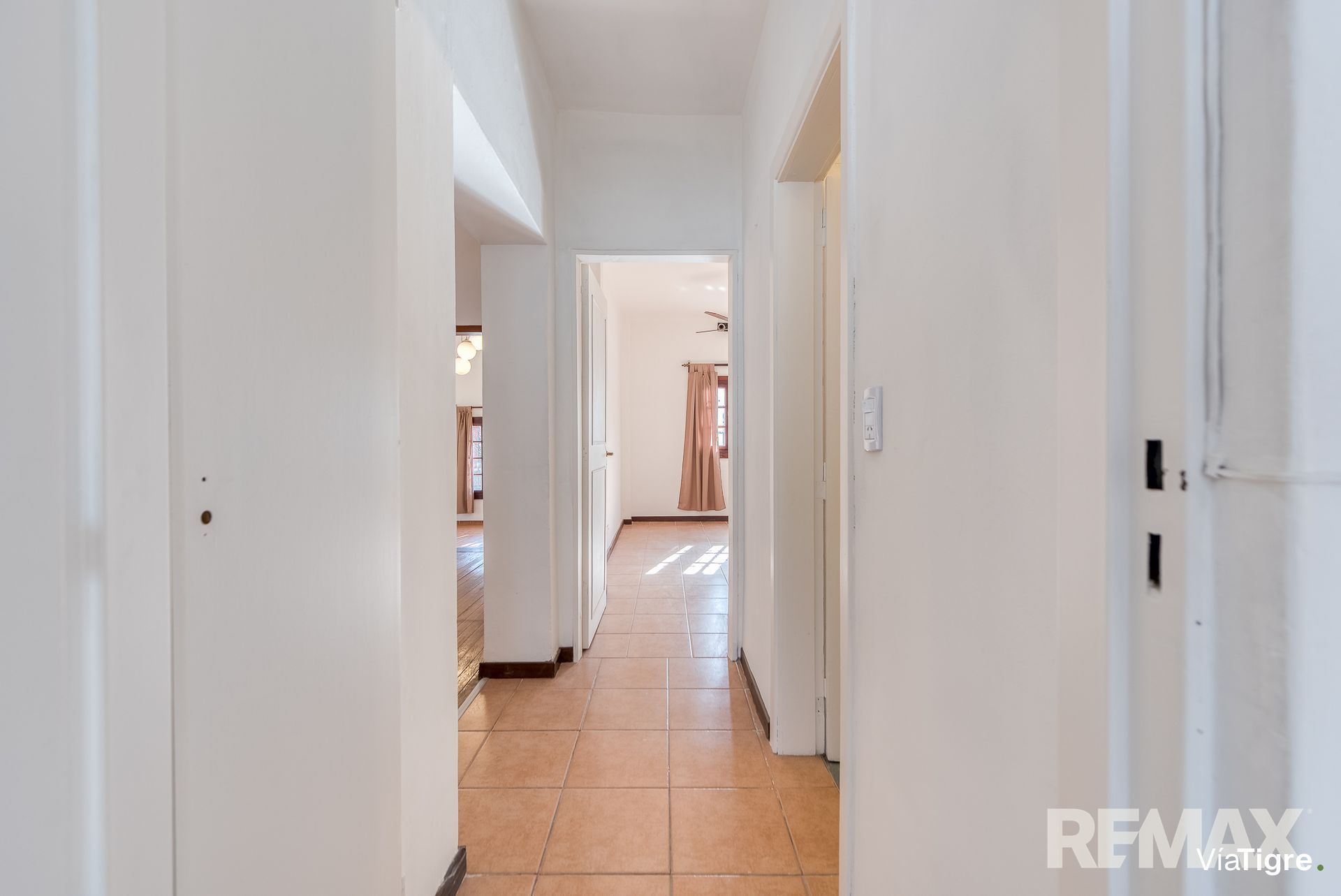 Venta casa 6 ambientes tipo PH con patio y balcon