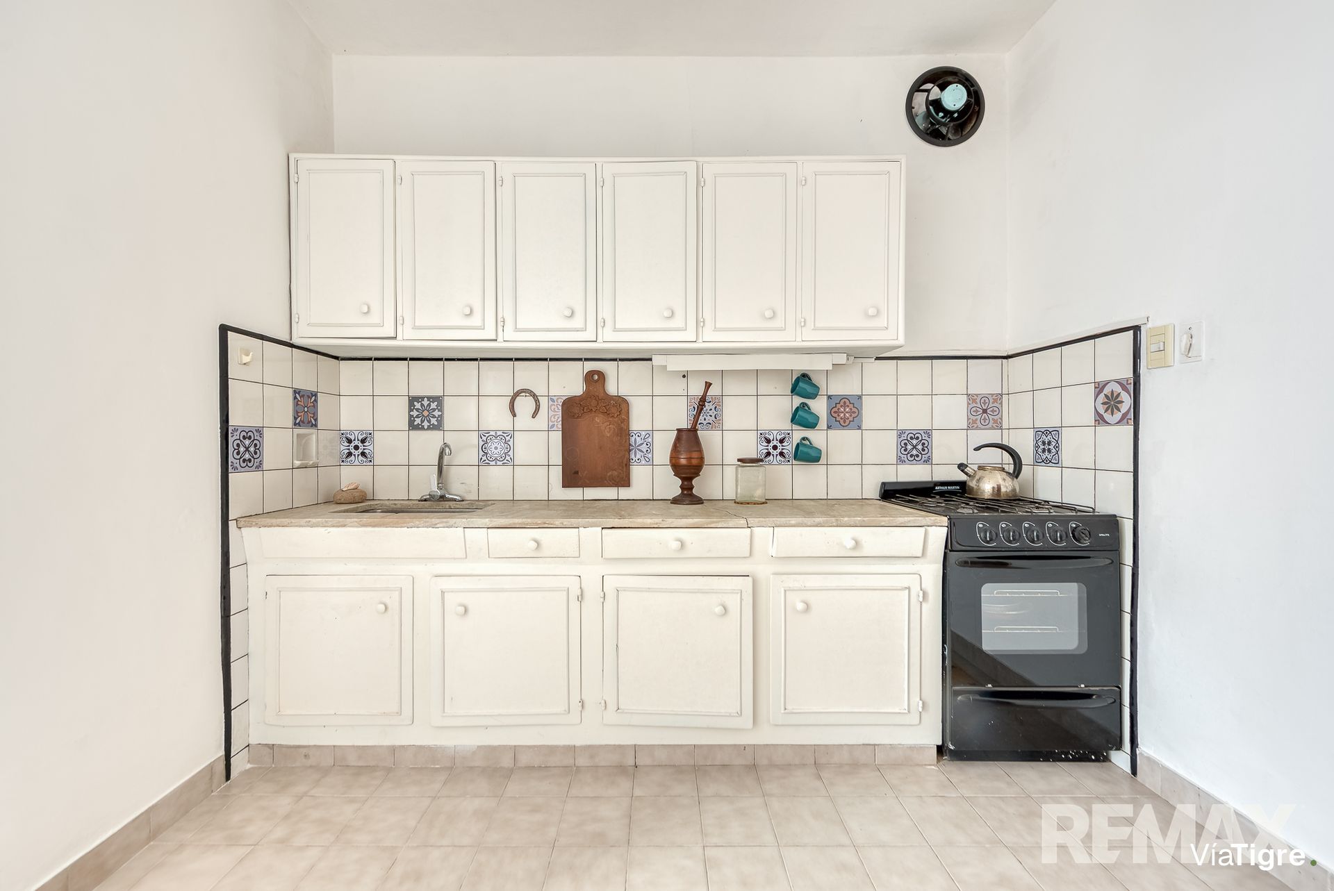 Venta casa 6 ambientes tipo PH con patio y balcon