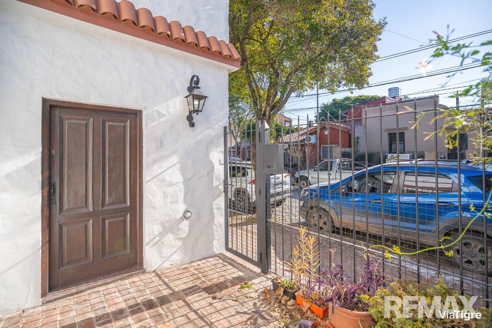 Venta casa 6 ambientes tipo PH con patio y balcon