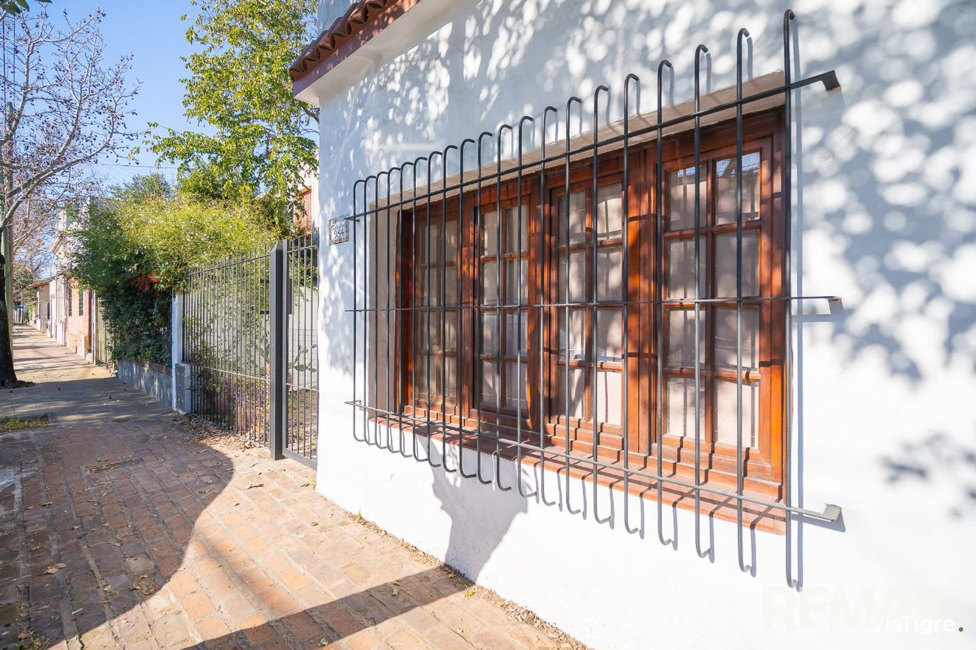 Venta casa 6 ambientes tipo PH con patio y balcon