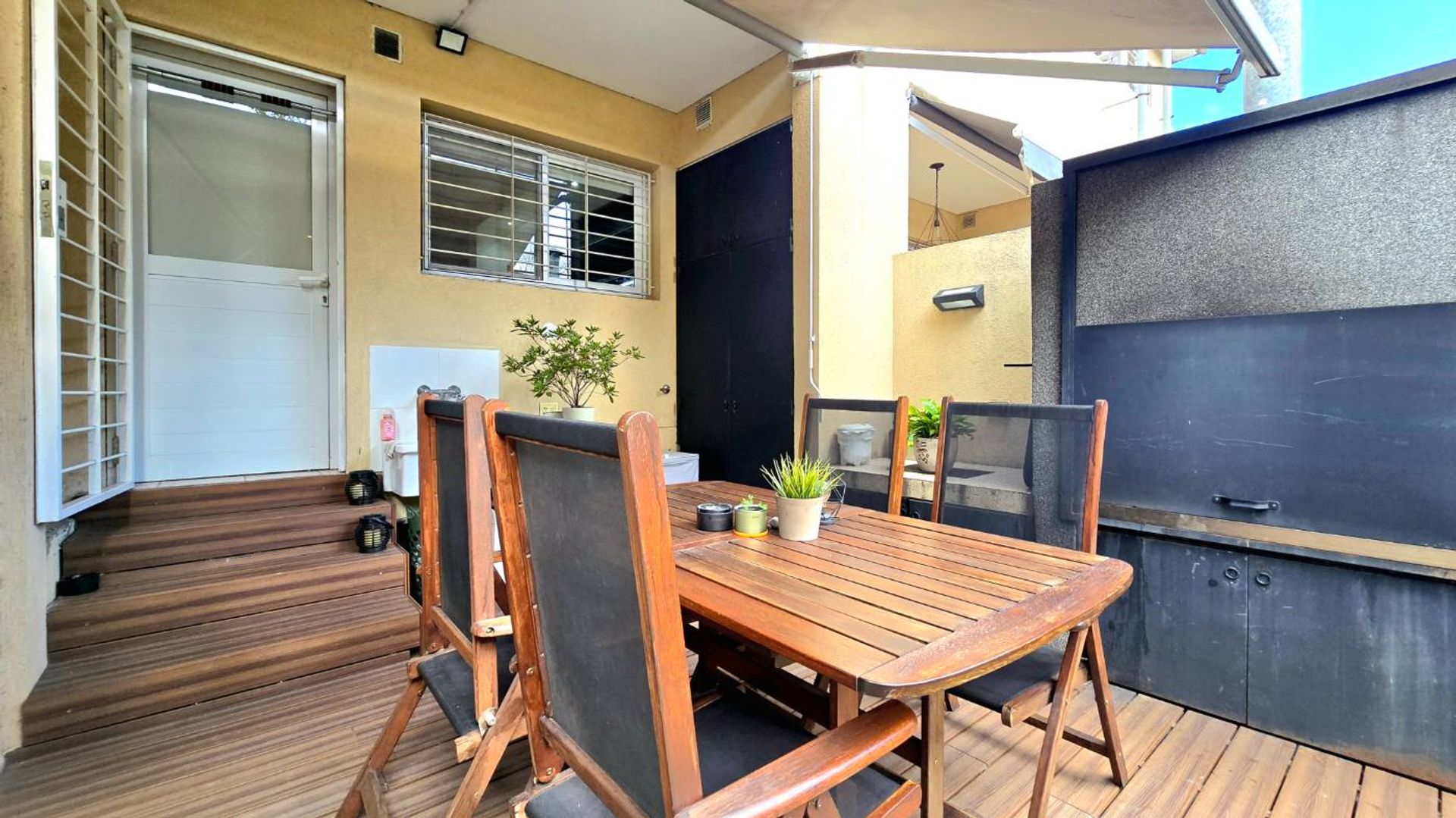 Venta Triplex 5 Amb. Jardín, y Garage OLIVOS