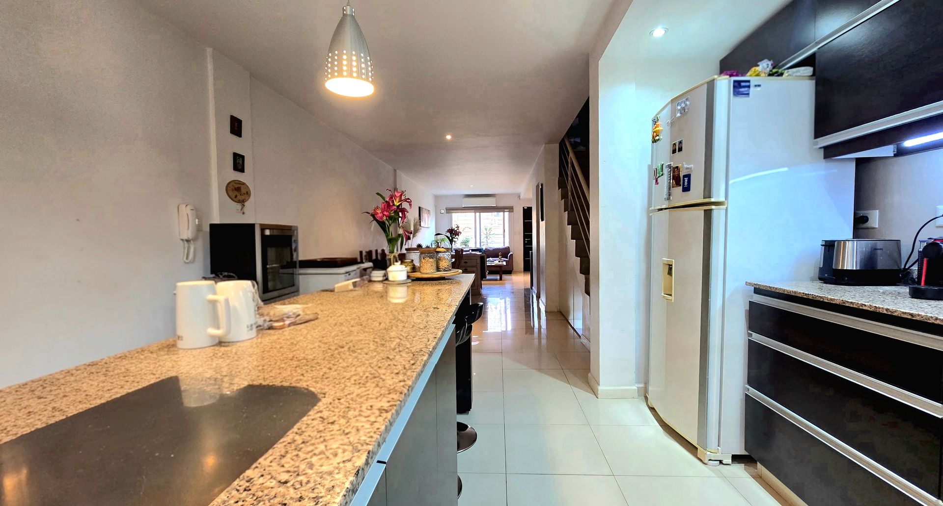 Venta Triplex 5 Amb. Jardín, y Garage OLIVOS