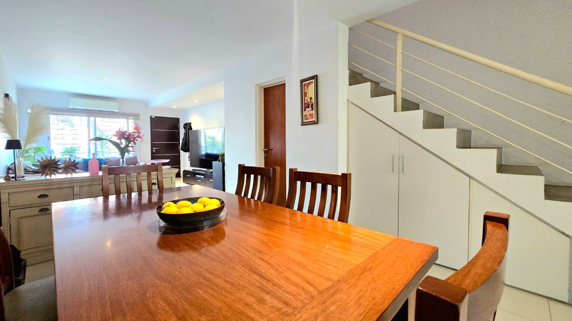 Venta Triplex 5 Amb. Jardín, y Garage OLIVOS