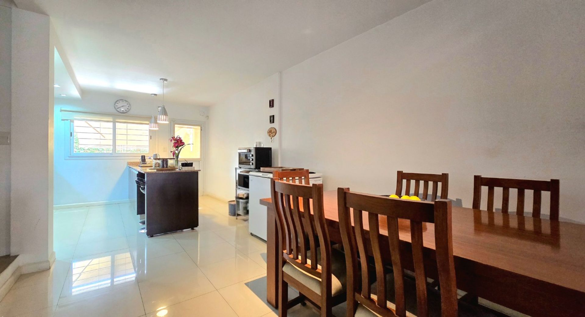 Venta Triplex 5 Amb. Jardín, y Garage OLIVOS