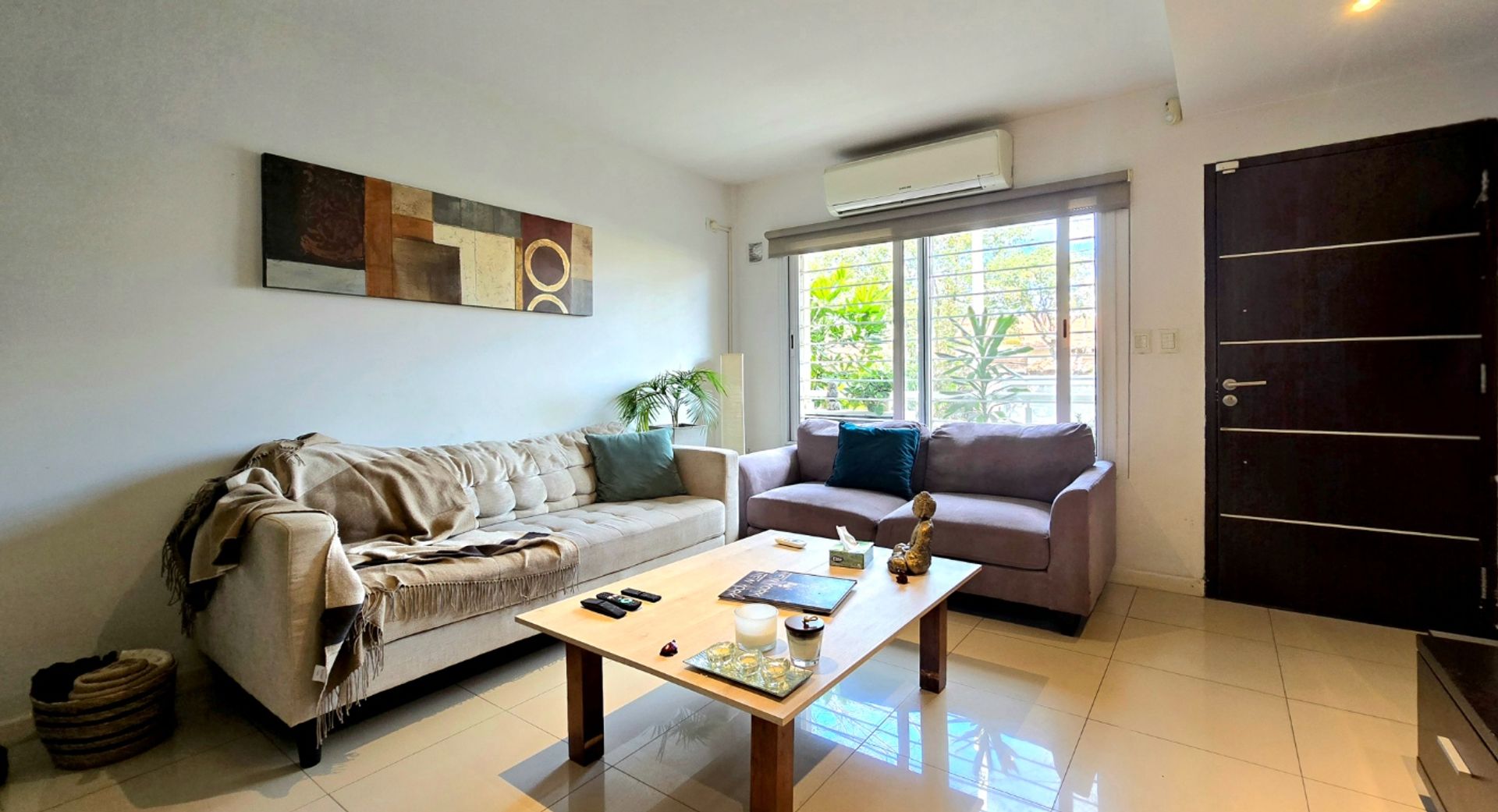 Venta Triplex 5 Amb. Jardín, y Garage OLIVOS