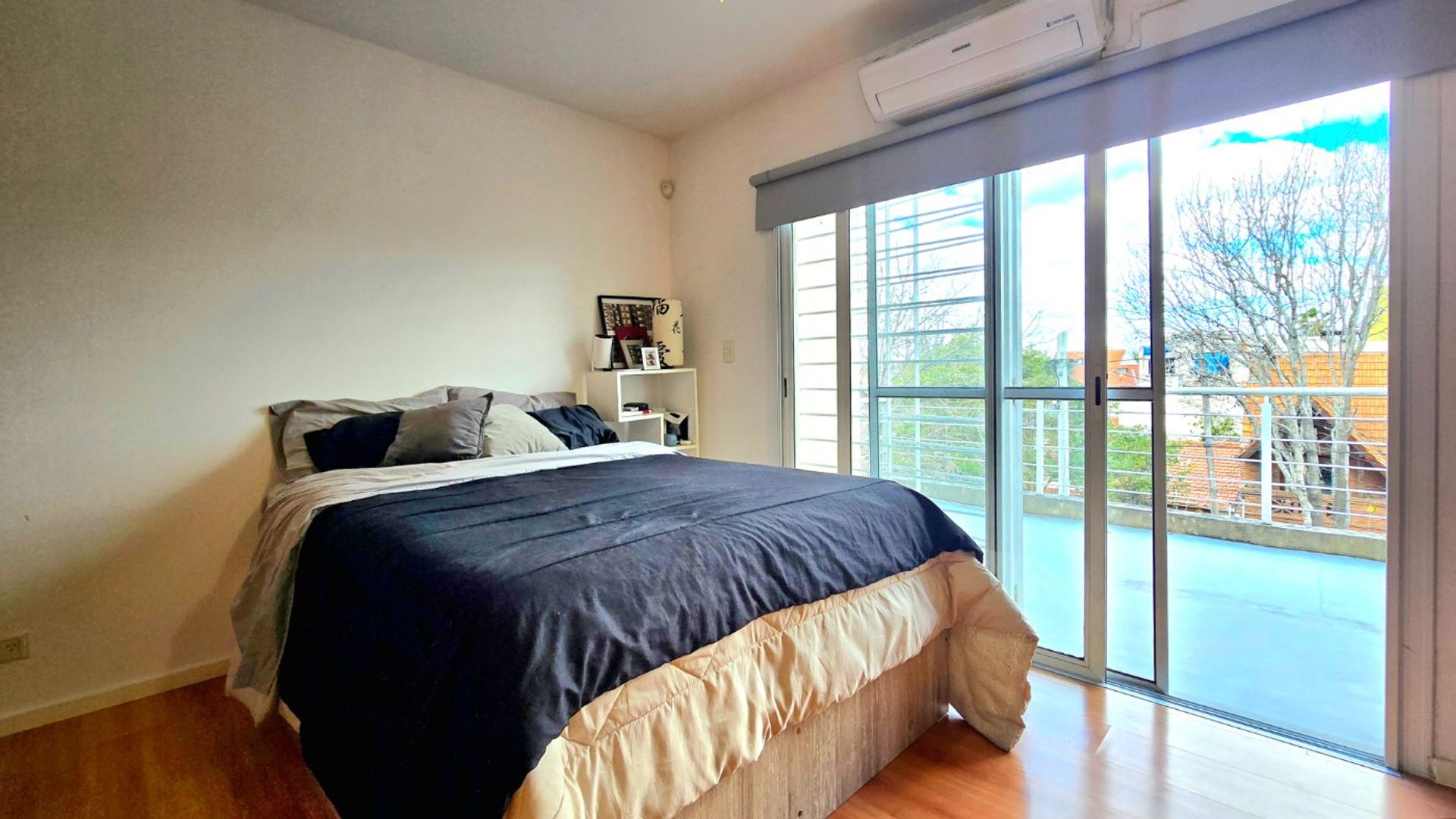 Venta Triplex 5 Amb. Jardín, y Garage OLIVOS