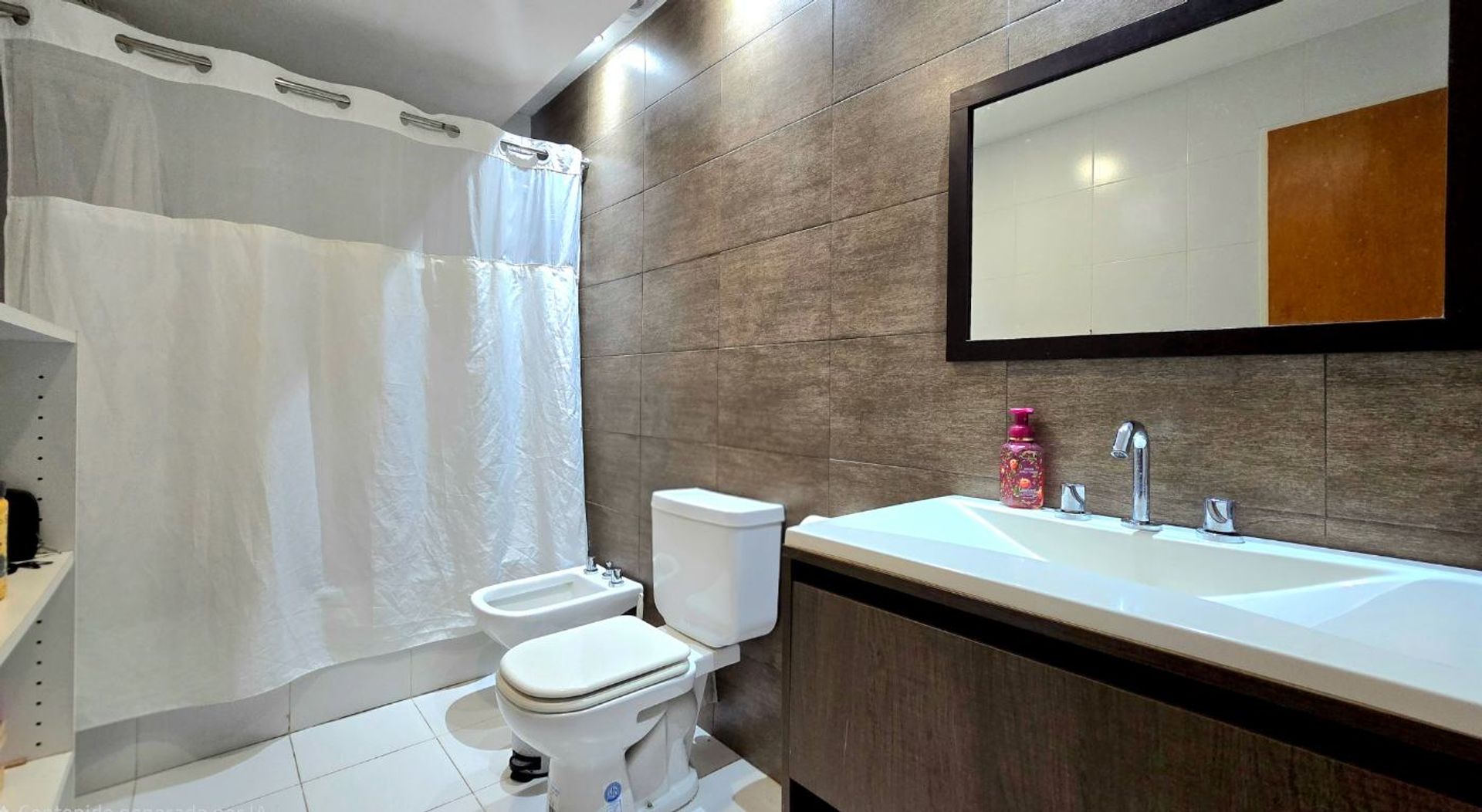 Venta Triplex 5 Amb. Jardín, y Garage OLIVOS