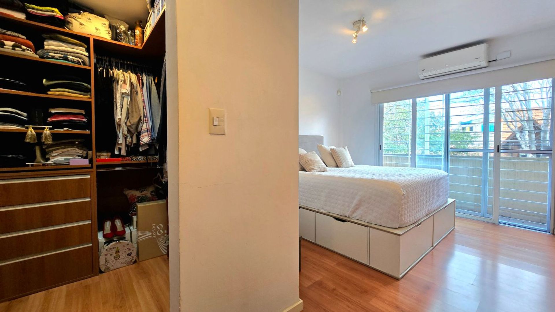Venta Triplex 5 Amb. Jardín, y Garage OLIVOS