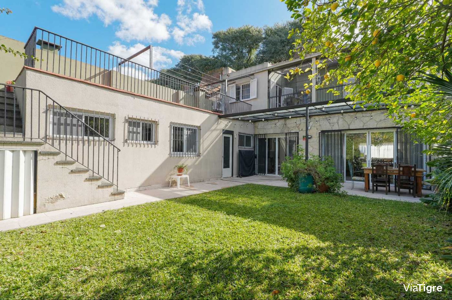 Venta Casa 5 Amb en Martínez con Jardin y Pileta
