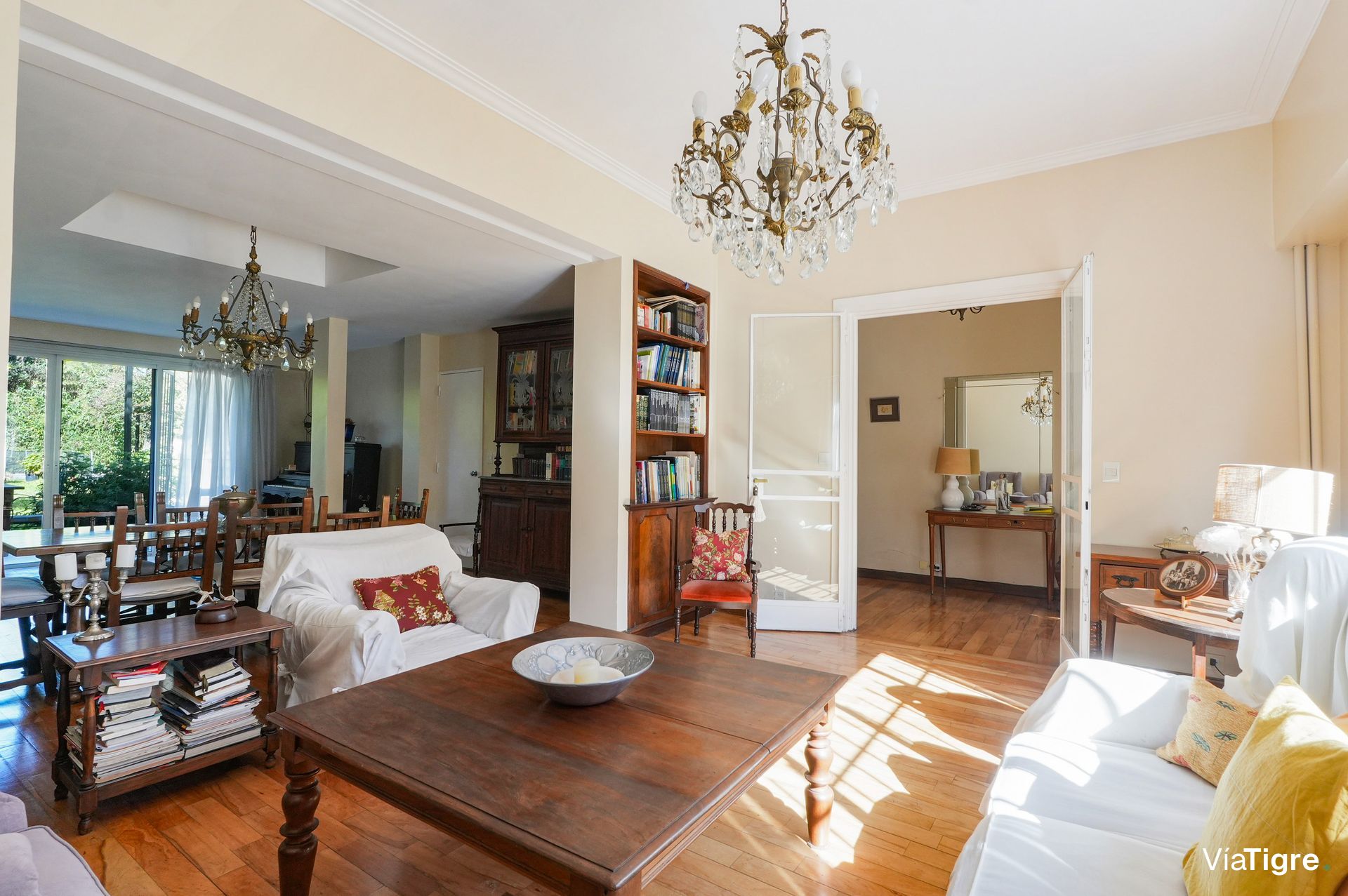 Venta Casa 5 Amb en Martínez con Jardin y Pileta