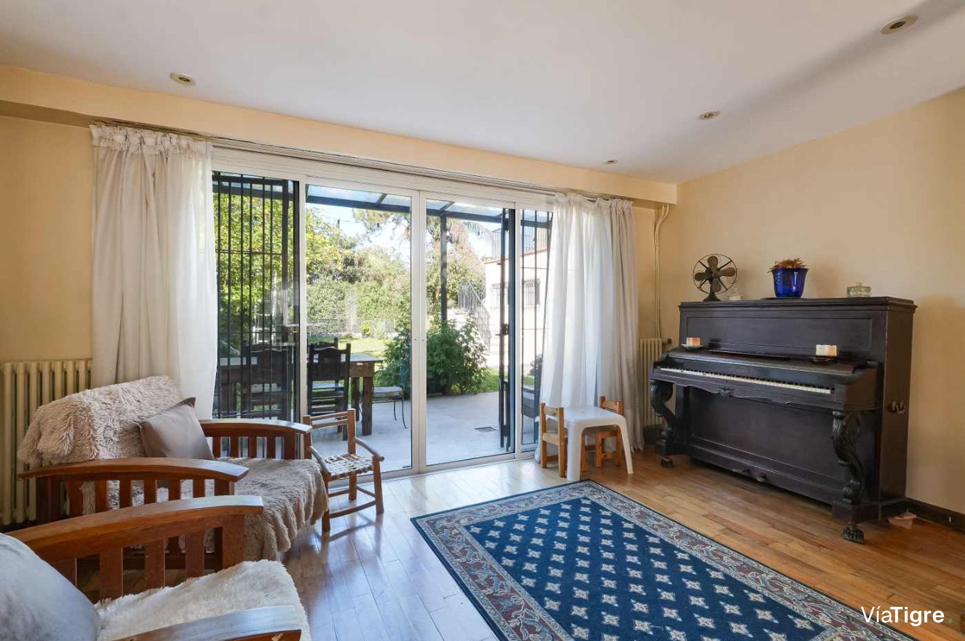Venta Casa 5 Amb en Martínez con Jardin y Pileta