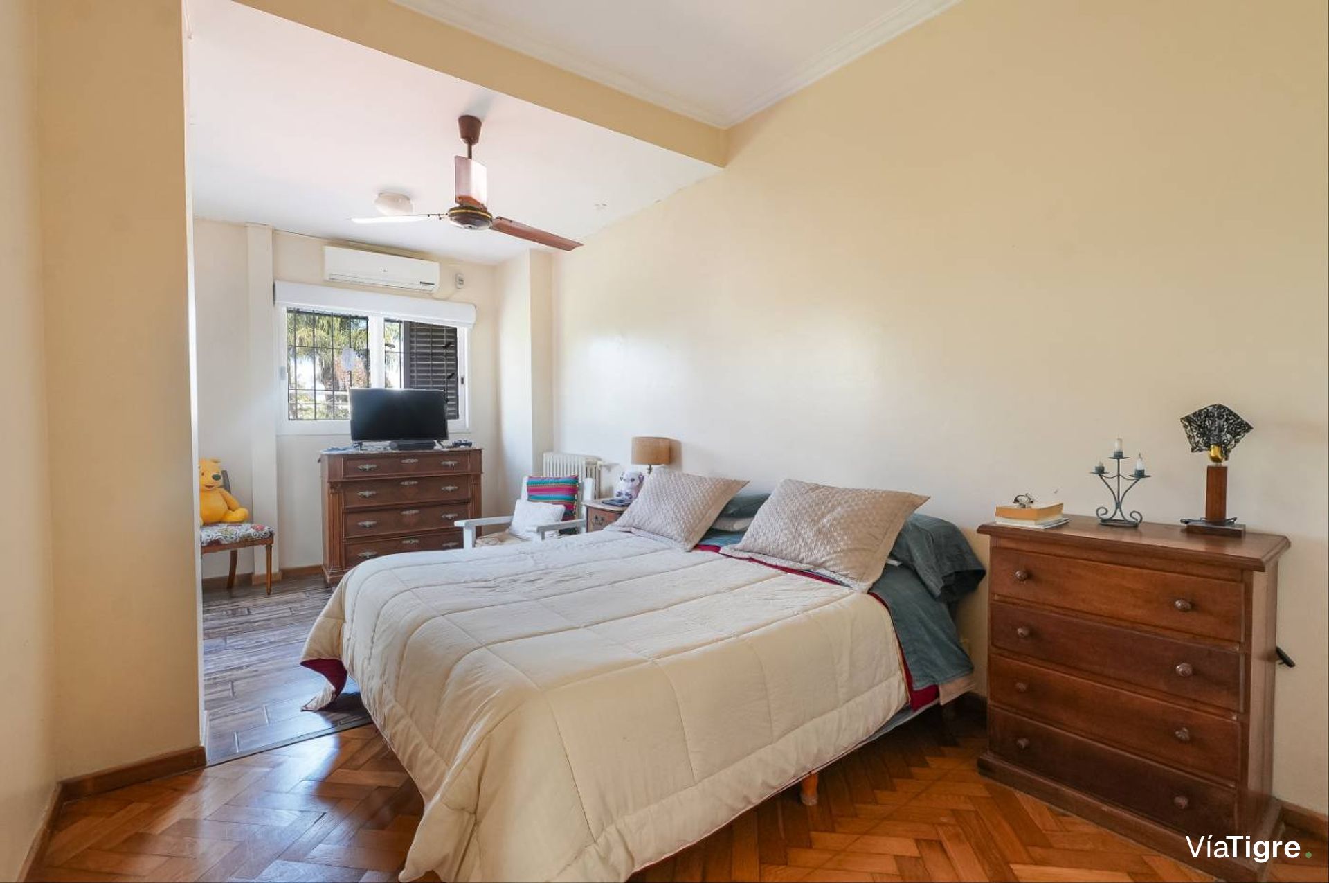 Venta Casa 5 Amb en Martínez con Jardin y Pileta