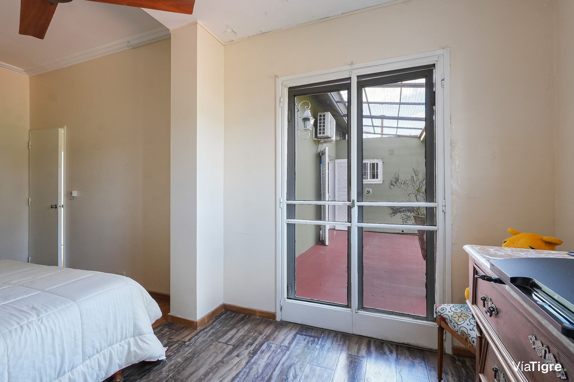 Venta Casa 5 Amb en Martínez con Jardin y Pileta