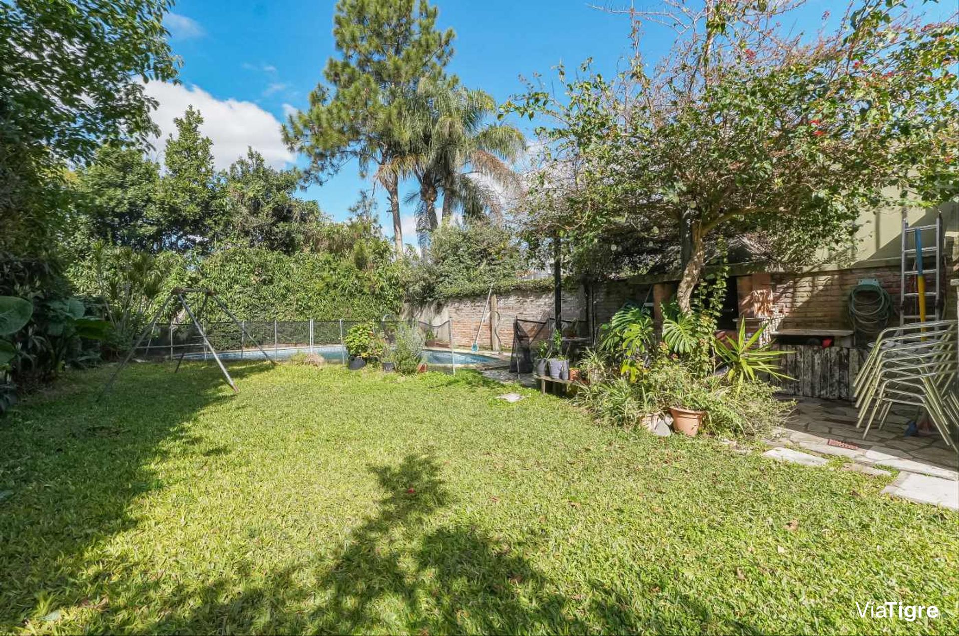 Venta Casa 5 Amb en Martínez con Jardin y Pileta