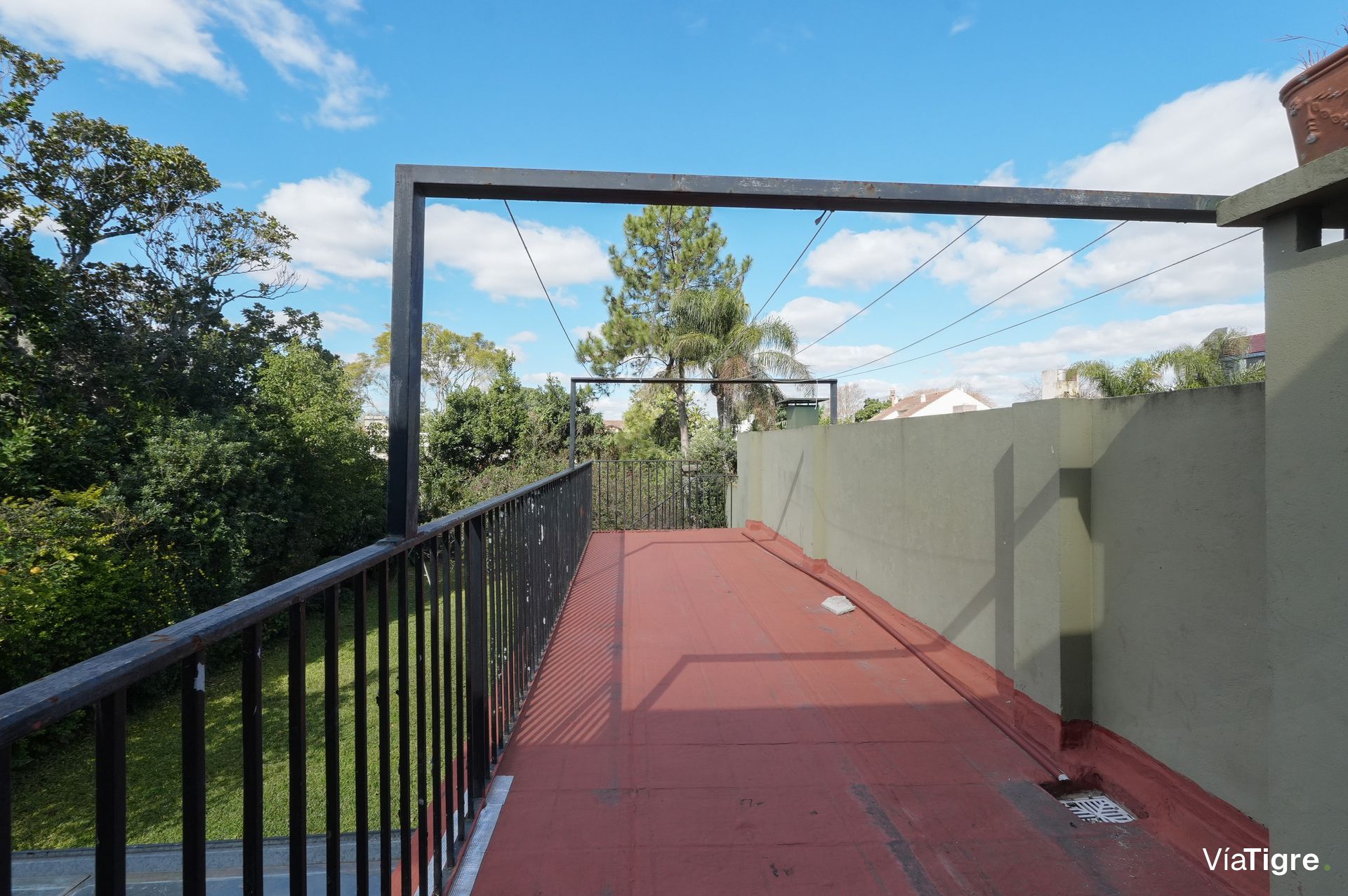 Venta Casa 5 Amb en Martínez con Jardin y Pileta