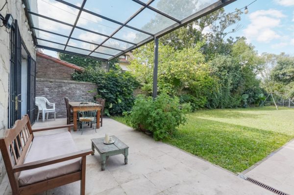 House 4-bedroom in Martínez with Garden and Pool