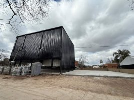 Benavidez Warehouse Sale, Center