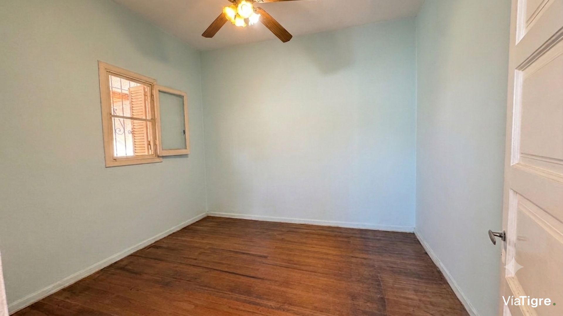 Casa en venta sobre lote propio de 4 amb + jardin