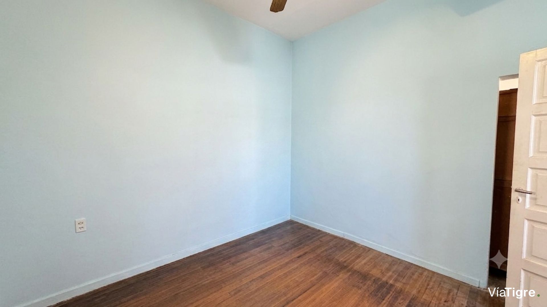 Casa en venta sobre lote propio de 4 amb + jardin