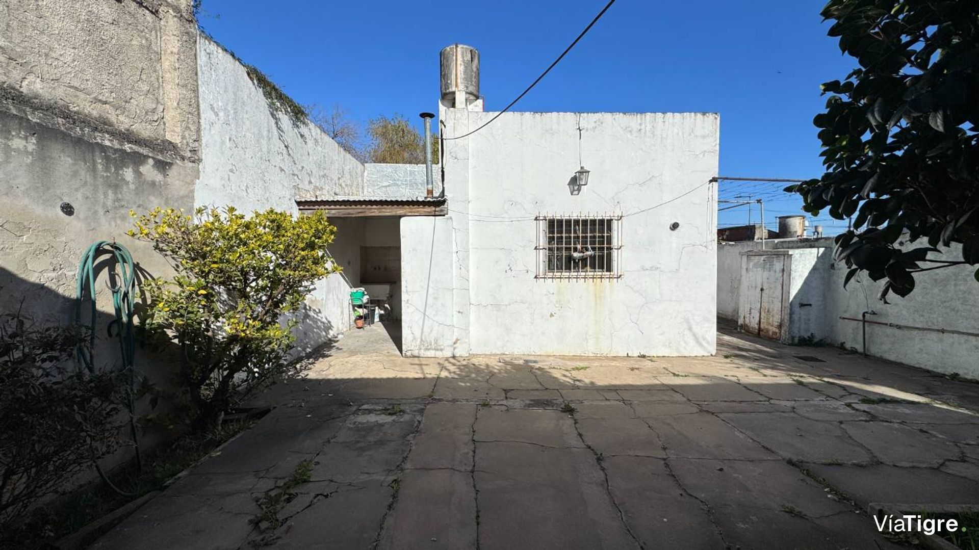 Casa en venta sobre lote propio de 4 amb + jardin
