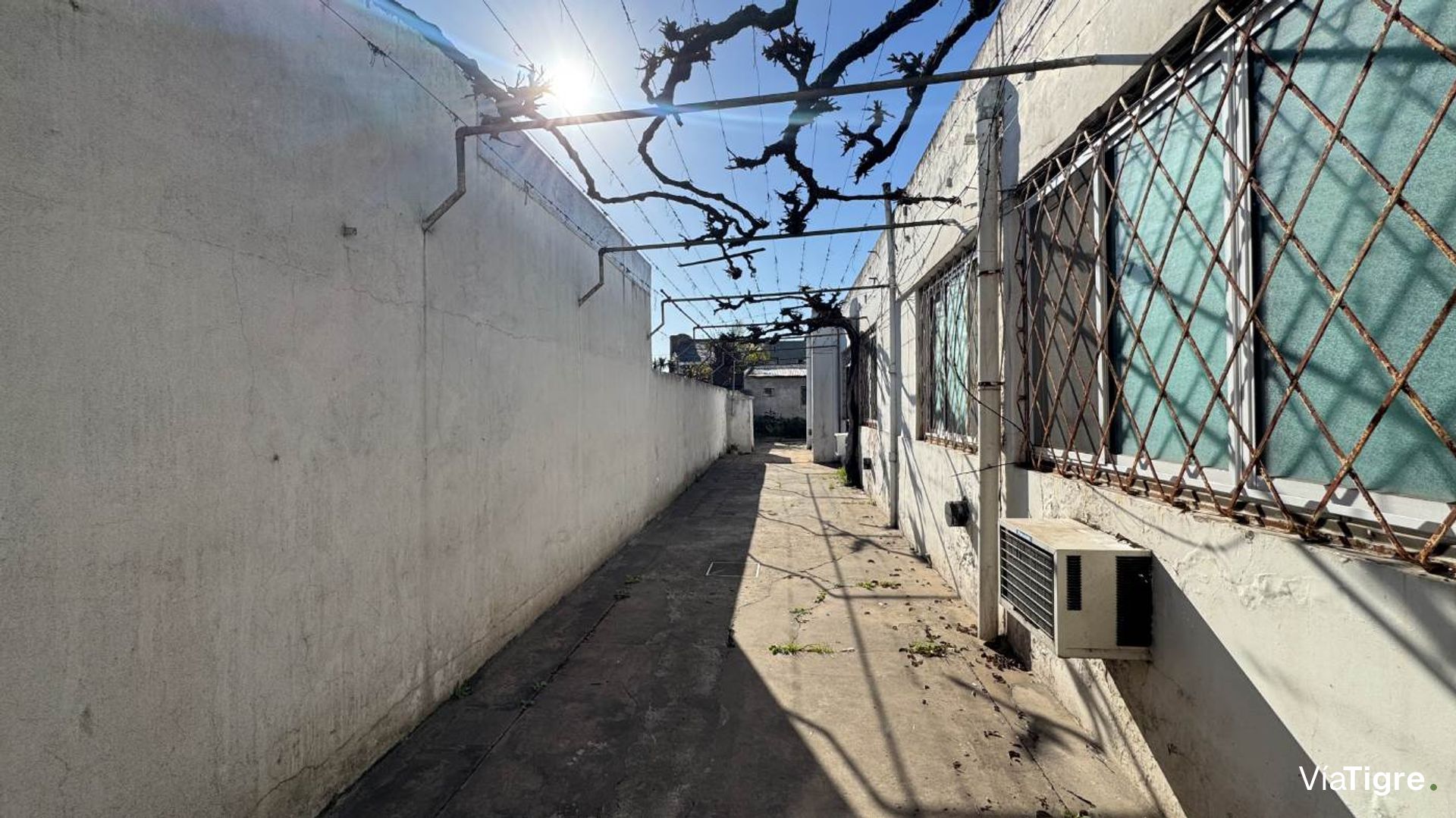 Casa en venta sobre lote propio de 4 amb + jardin