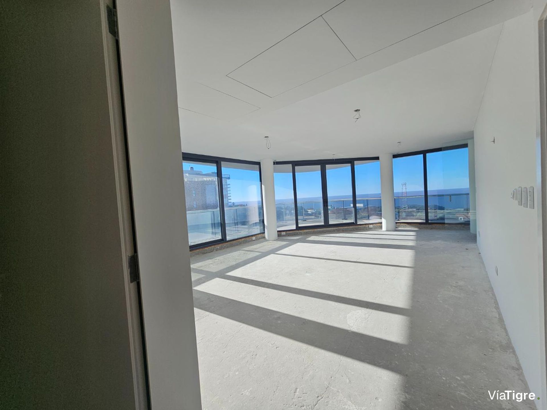 Venta 3 Dormitorios en Suite Dep 2 cocheras Selene
