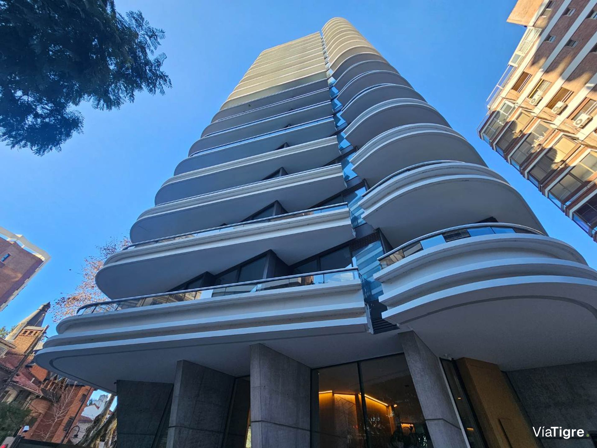 Venta 3 Dormitorios en Suite Dep 2 cocheras Selene