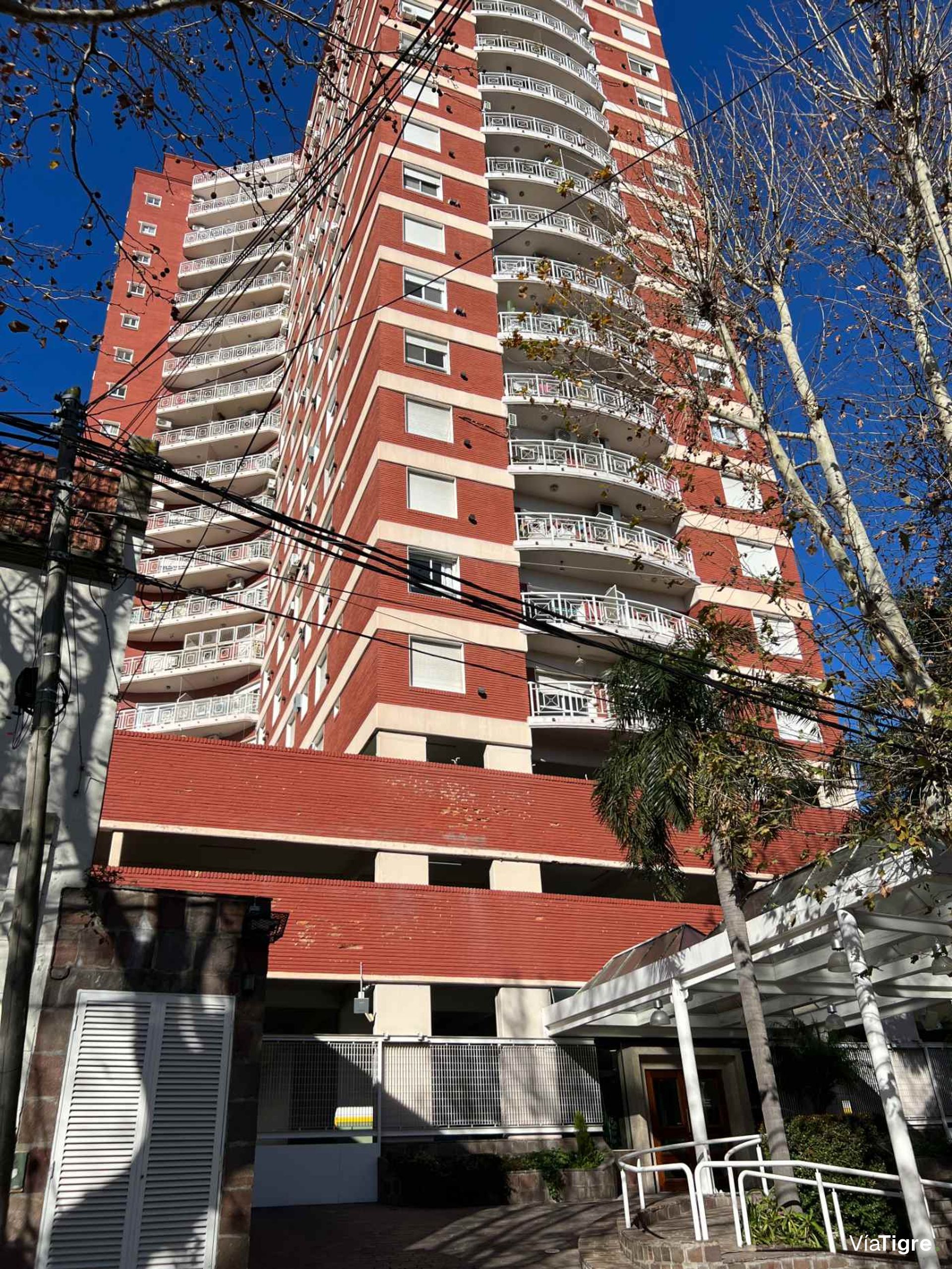Venta Departamento 4 Amb Vista Al Rio Tigre Centro