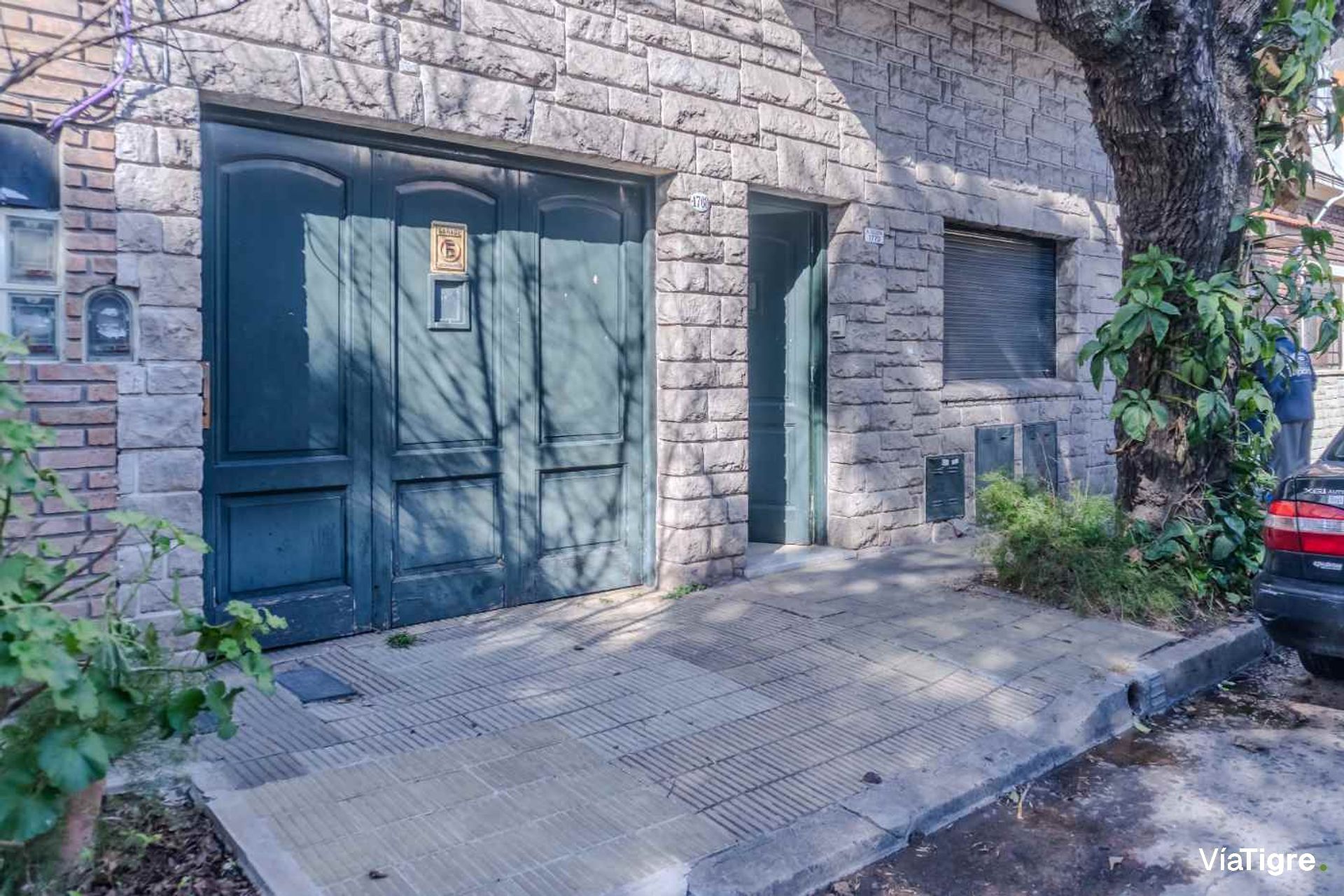 Venta PH cochera y amplio Jardin