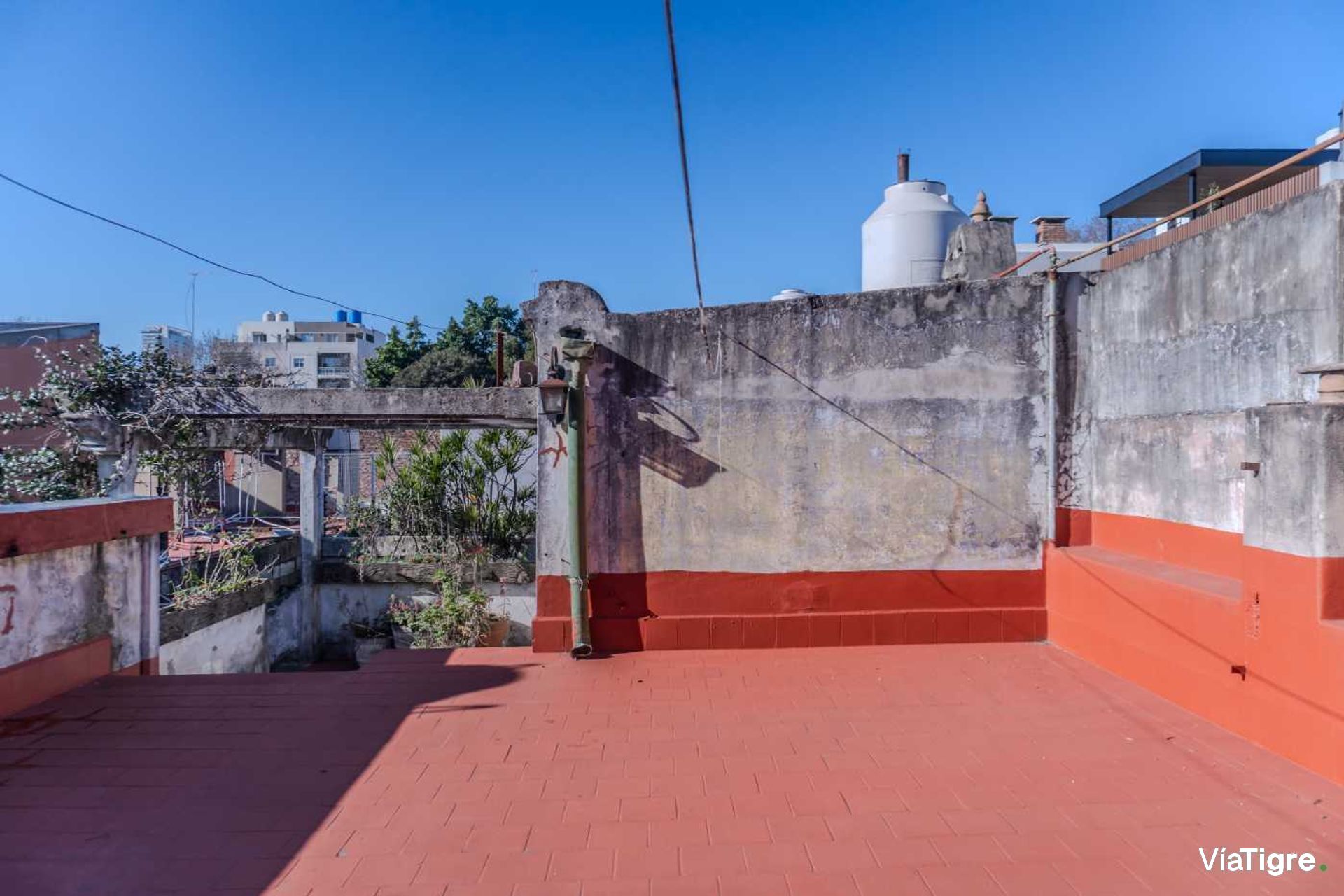 Venta PH cochera y amplio Jardin