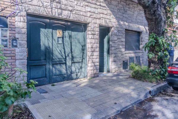 Penthouse for Sale with garage and large garden