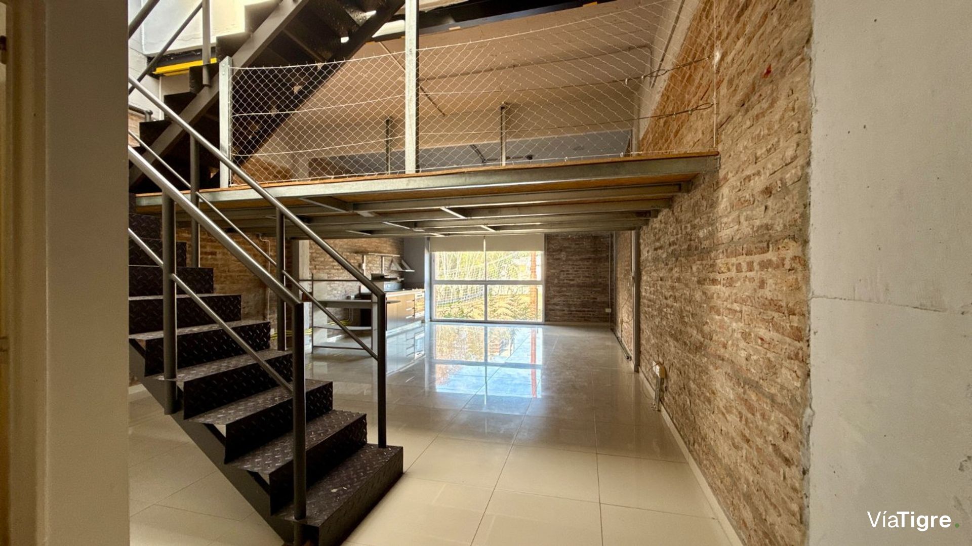 Loft Industrial En Complejo Con Piscina/Vte Lopez