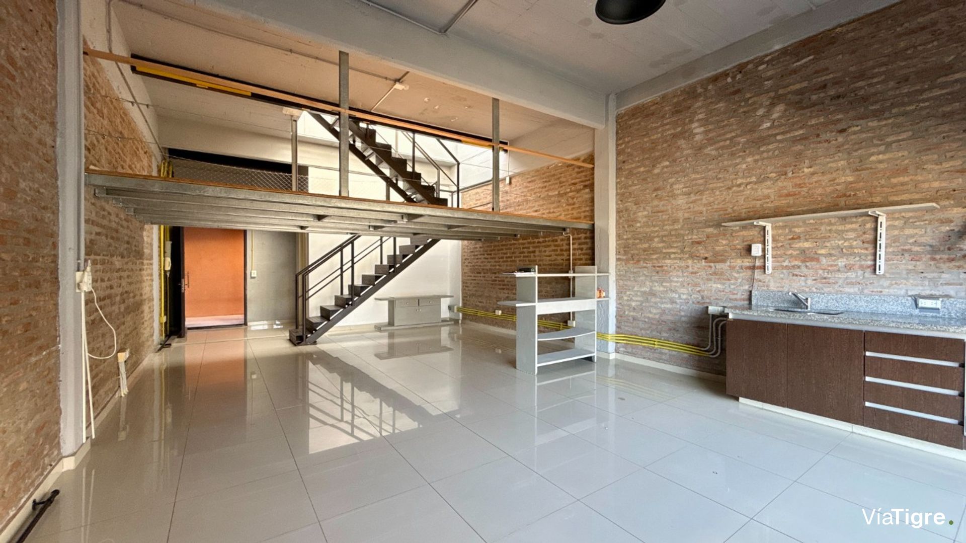 Loft Industrial En Complejo Con Piscina/Vte Lopez
