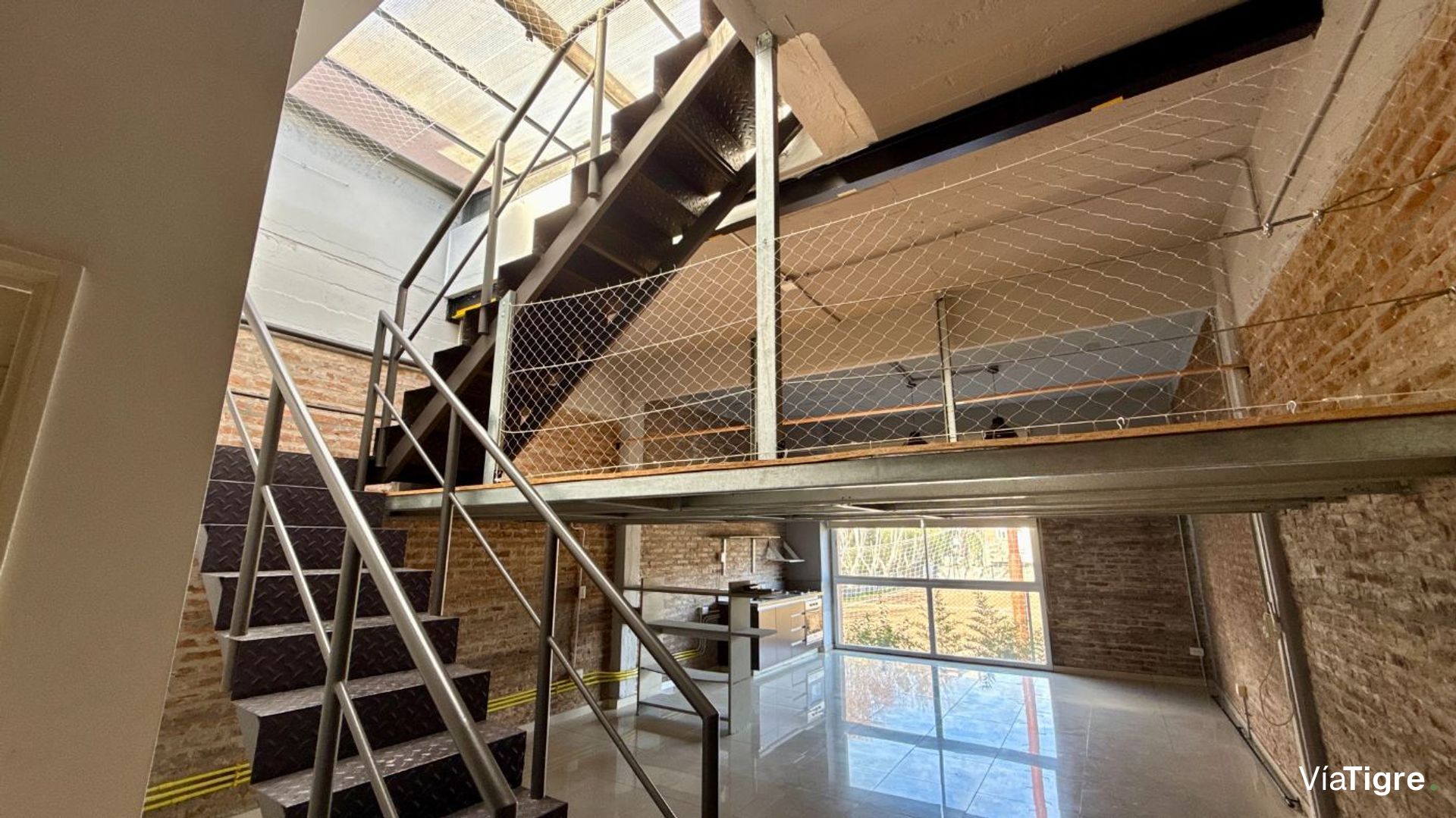 Loft Industrial En Complejo Con Piscina/Vte Lopez