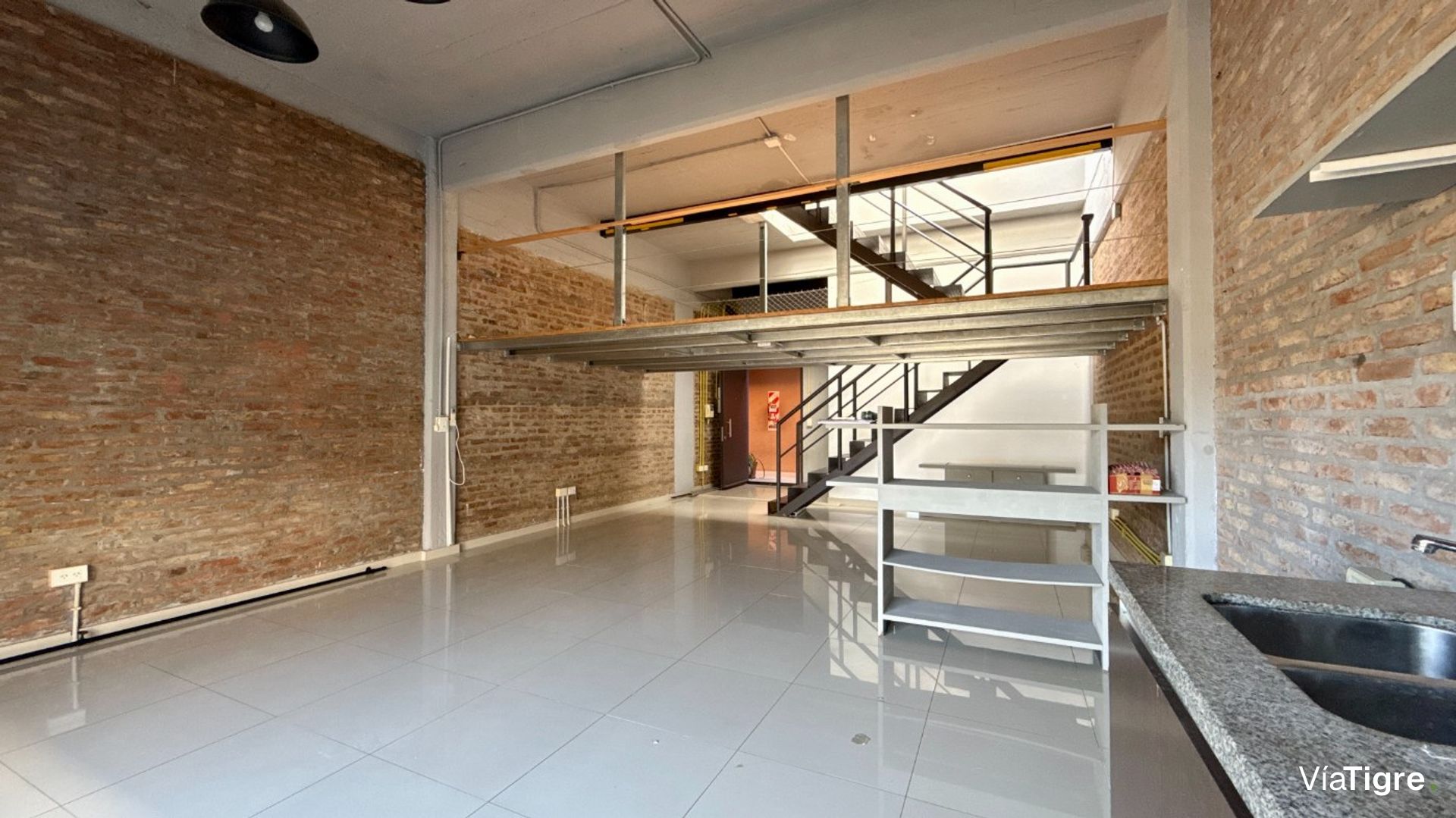 Loft Industrial En Complejo Con Piscina/Vte Lopez