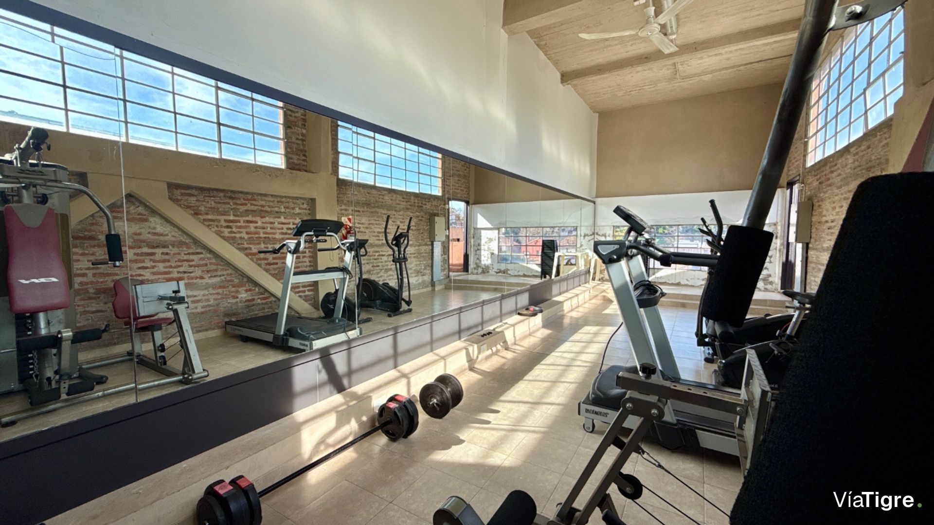 Loft Industrial En Complejo Con Piscina/Vte Lopez