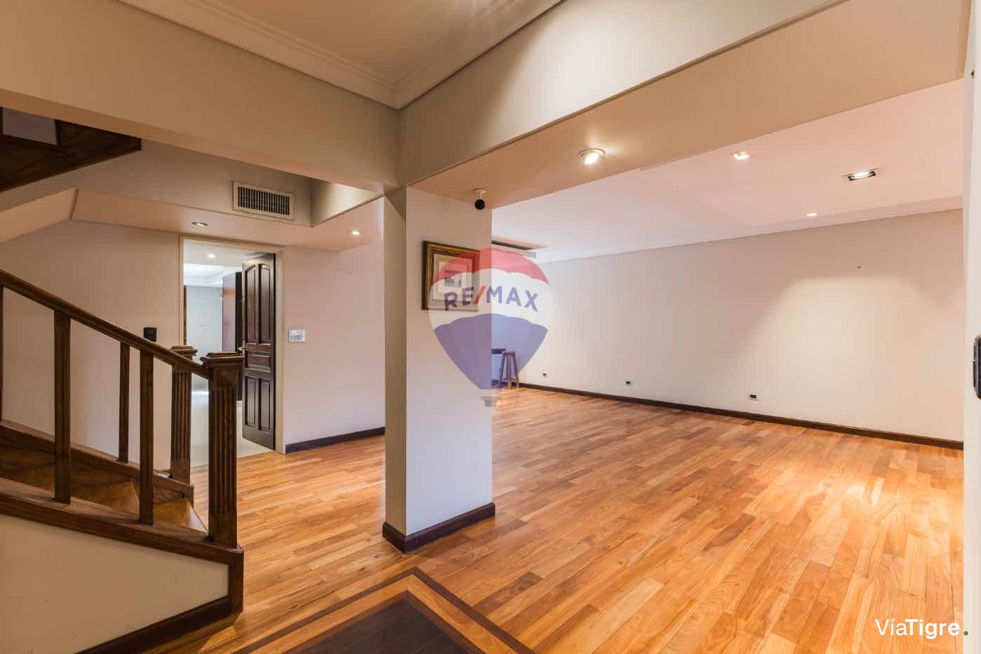 Casa Venta Martínez 315 m2 impecable 8 ambientes