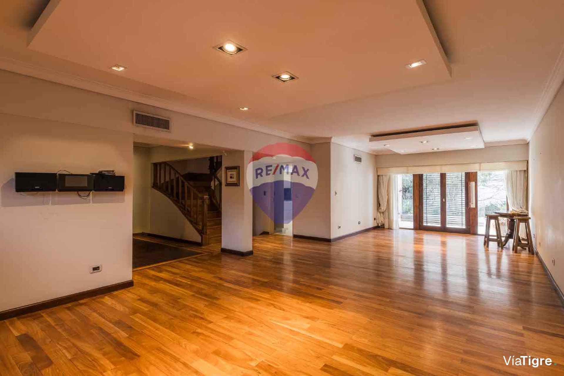 Casa Venta Martínez 315 m2 impecable 8 ambientes