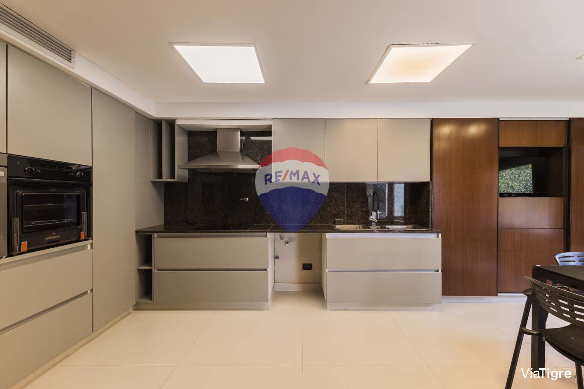 Casa Venta Martínez 315 m2 impecable 8 ambientes
