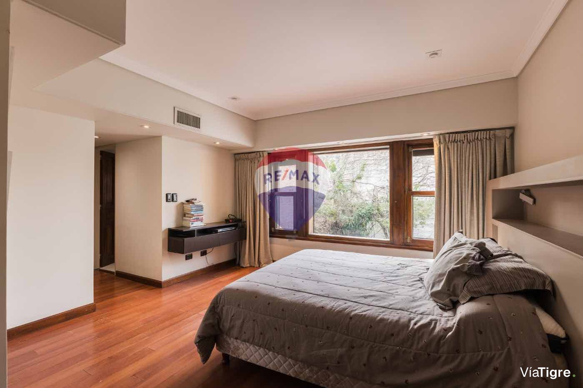 Casa Venta Martínez 315 m2 impecable 8 ambientes