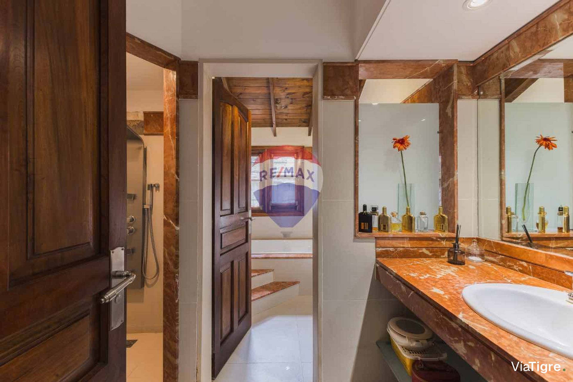 Casa Venta Martínez 315 m2 impecable 8 ambientes