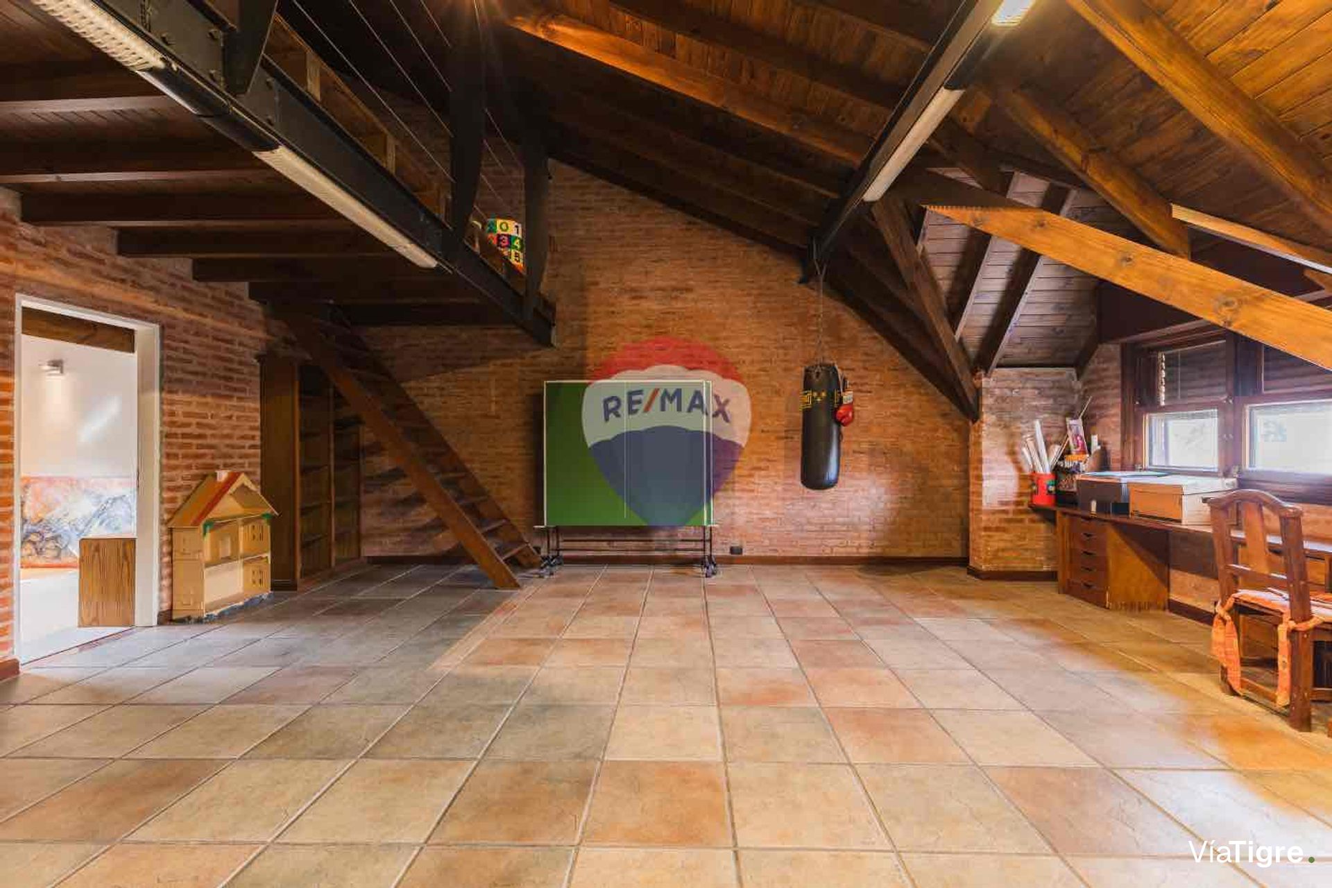 Casa Venta Martínez 315 m2 impecable 8 ambientes